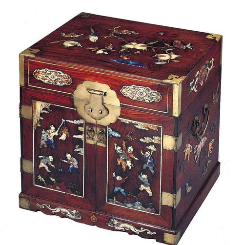 傳統家具 在含蓄和深沉中體現精致 官皮箱